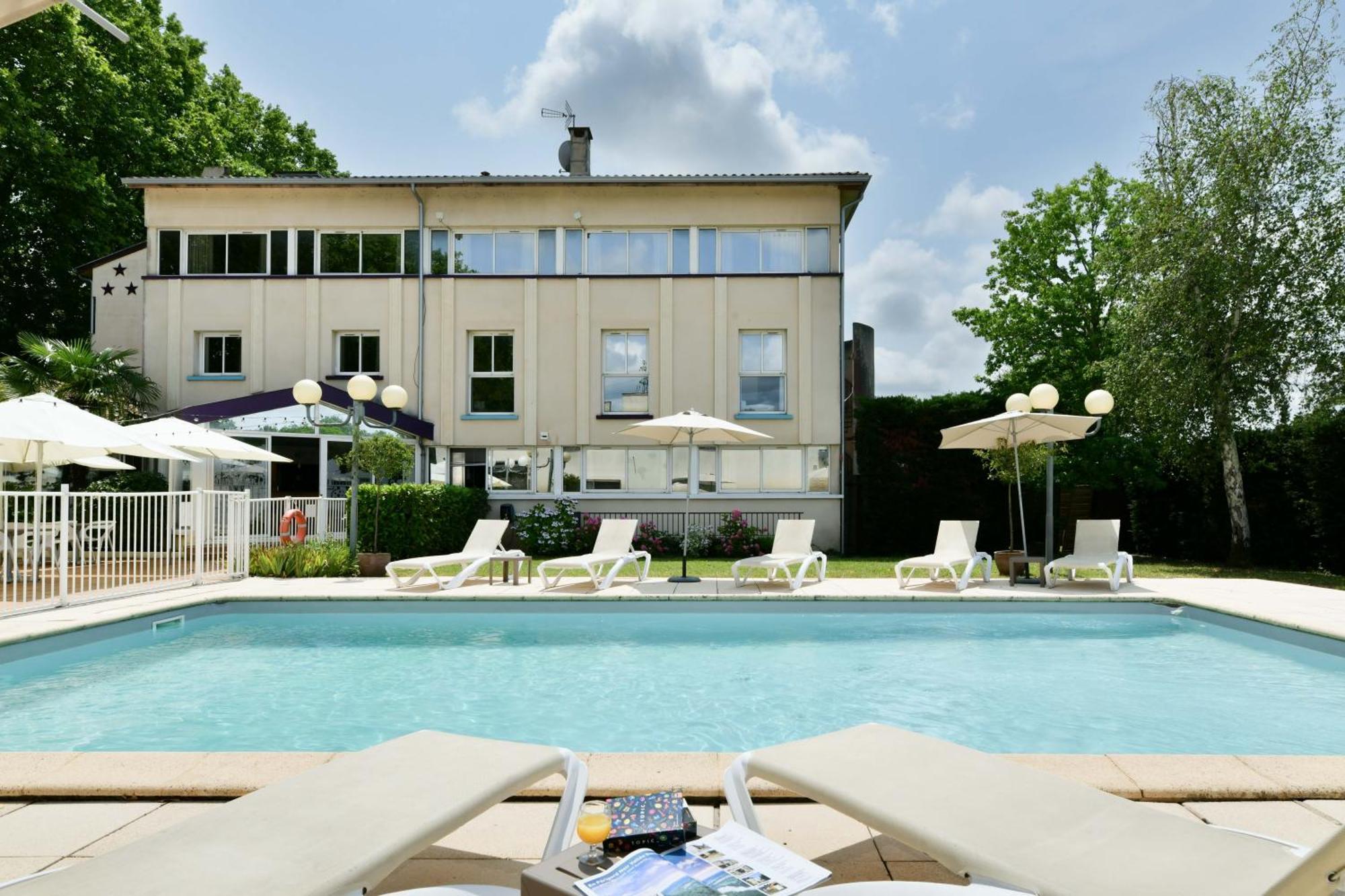 Logis Hotel & Restaurant Ludik Bergerac Exteriér fotografie